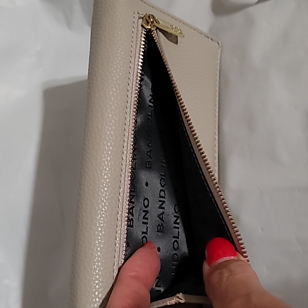 Bandolino Wallet - Picture 4 of 8